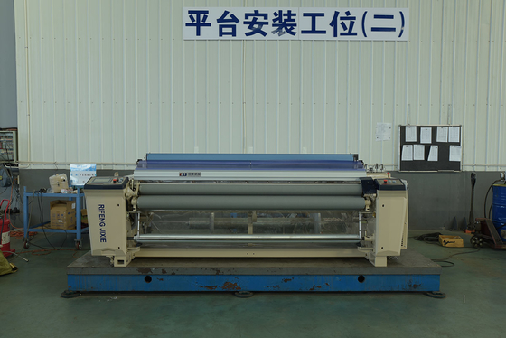 1000 RPM Electronic Dobby Loom 3.6m Water Jet Looms เครื่องแปรปรวนสิ่งทอ