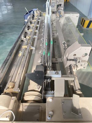 เครื่องทอผ้า Water Jet Loom หลายสีคุณภาพสูงความเร็วสูง China