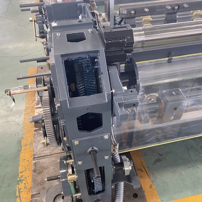 Water Jet Loom เครื่องทอผ้า Dobby 1000 RPM เครื่องทอผ้า