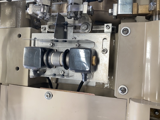 เครื่องทอผ้า Jet Water Jet ความหนาแน่นสูงความเร็วสูงพร้อม Cam Shedding