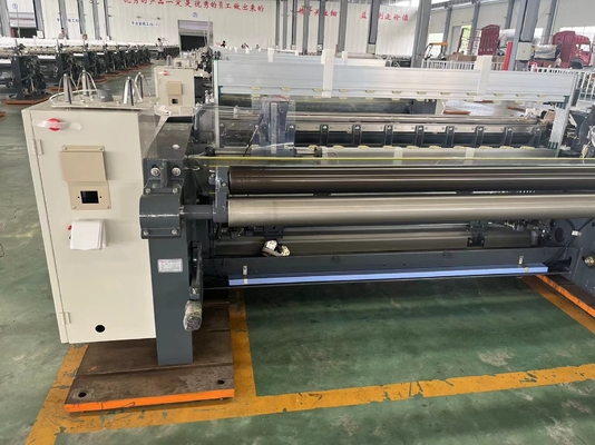 1200 รอบต่อนาทีเครื่องจักรไม่ทอปั๊มคู่สามหัวฉีด Water Jet Loom เครื่องทอผ้า