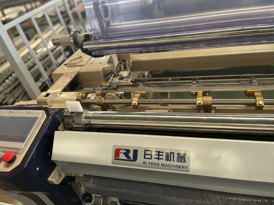 1200 รอบต่อนาทีเครื่องจักรไม่ทอปั๊มคู่สามหัวฉีด Water Jet Loom เครื่องทอผ้า